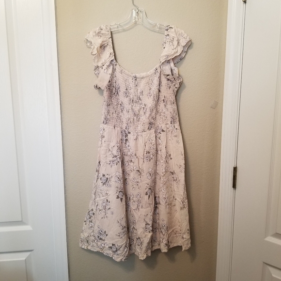 torrid Dresses & Skirts - Torrid Floral Print Smocked Top Tank Dress  - Size 2